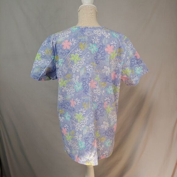 Simply Basic Flower Print Scrub Top Size M Super Soft Blue Medical Nursing - Picture 3 of 10